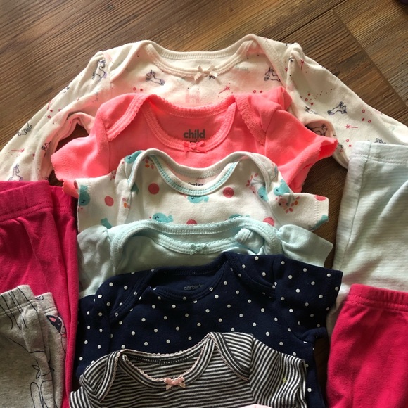 Carter’s 3 month bundle - Picture 4 of 6